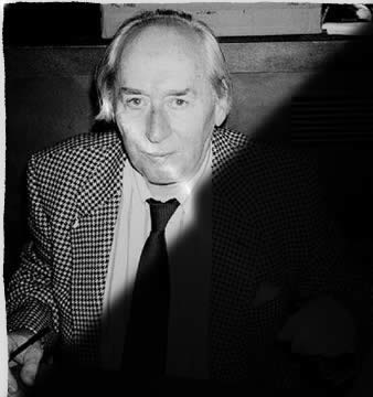 Ballard Ninguém num romance de Virginia Woolf jamais encheu o tanque do carro